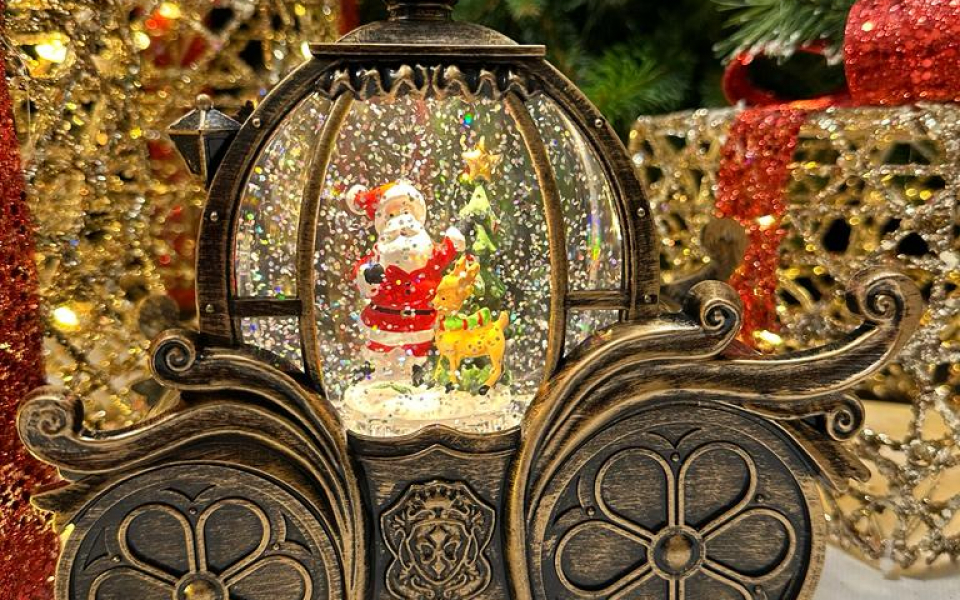 Новогодний фонарь и светильник "Санта Карета" с метелью и новогодней музыкой